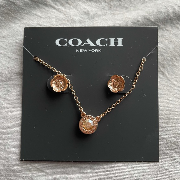 Coach Tea Rose Set - Picture 2 of 5